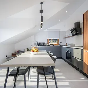 Oleander Urban Suites, High-speed Internet, At 250, Pet Friendly Apartman